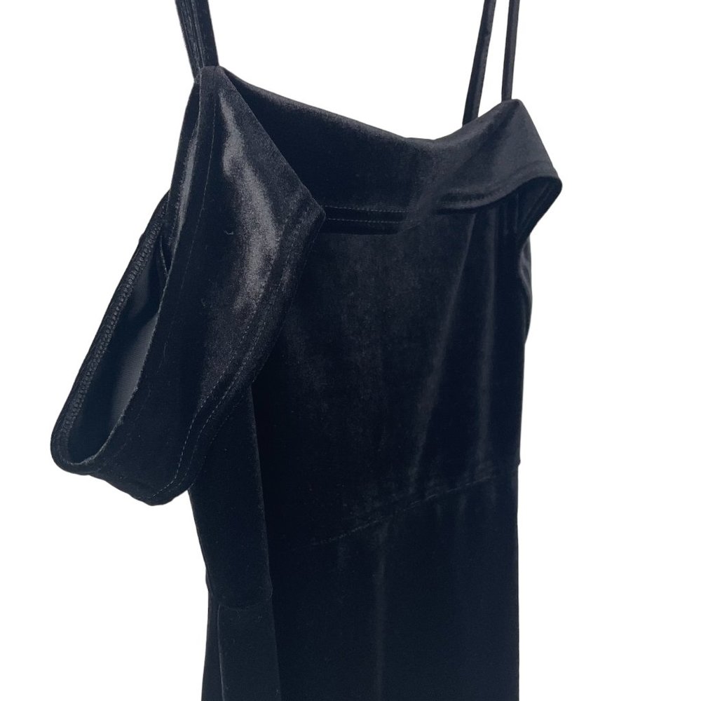 HONEY PUNCH Black Cold Shoulder Velvet Mini Dress - Picture 4 of 7
